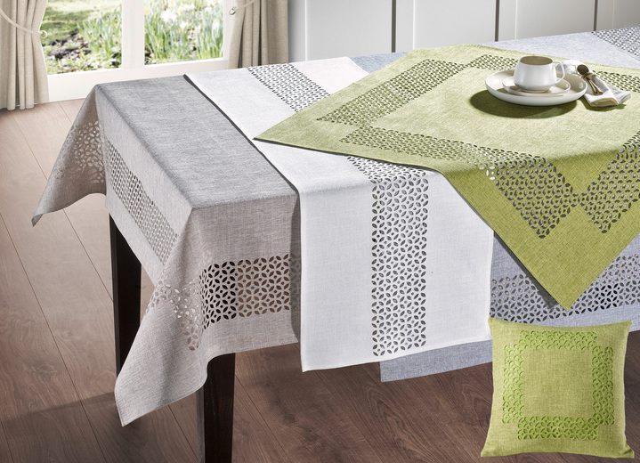 Tischdecken - Tischdecke mit dekorativer Lochstanzung, in Größe 135 (2x Platzset, 30/ 45 cm) bis 404 (Kissenbezug, 40/ 40 cm), in Farbe WEISS Ansicht 1