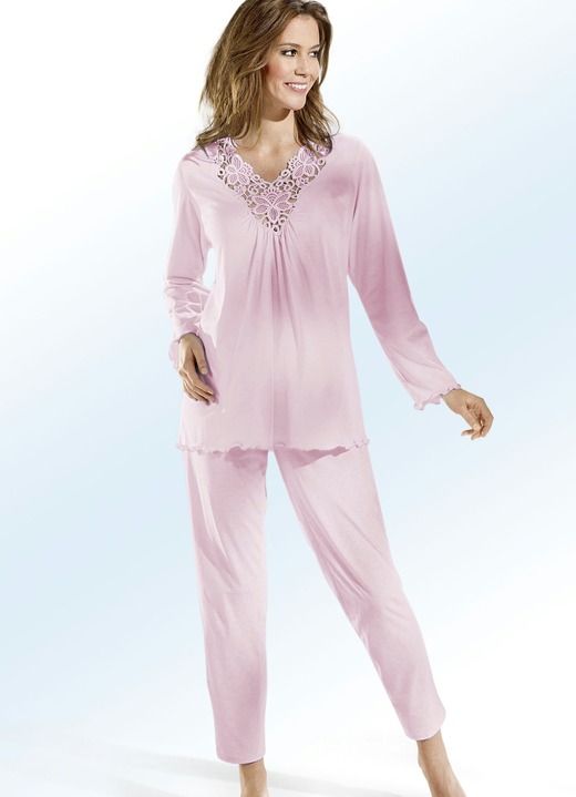 Schlafanzüge & Shortys - Schlafanzug, Langarm mit V-Ausschnitt und Spitze, in Größe 036 bis 054, in Farbe ROSÉ Ansicht 1