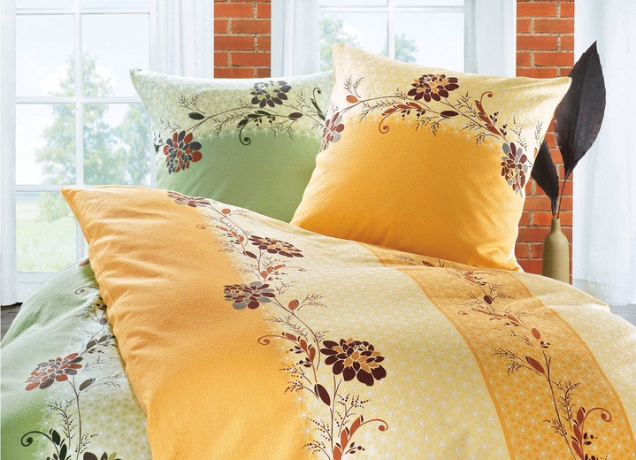 - Irisette Bettwäsche-Garnitur mit Blumenranken, in Größe 112 (80/80 + 135/200 cm) bis 116 (70/90 + 140/200 cm), in Farbe APRICOT