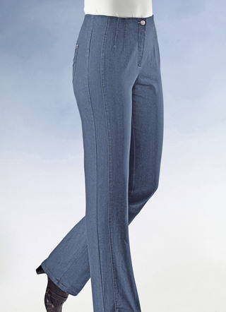 Jeans mit figurgünstiger Teilungsnaht