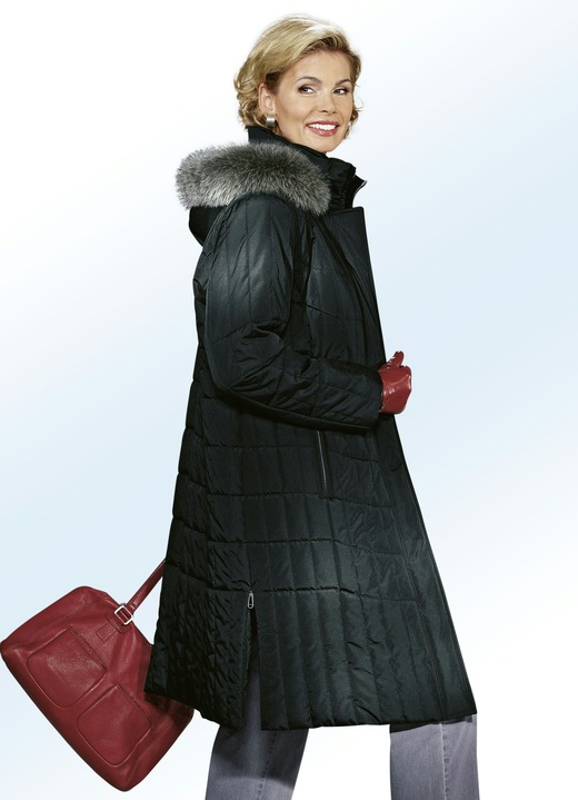 Wintermäntel - Mantel mit Reißverschluss unter der Druckerleiste, in Größe 040 bis 060, in Farbe DUNKELGRÜN Ansicht 1