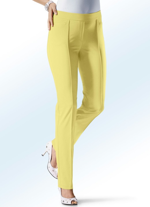 Hosen - Hose mit schmaler Fußweite in 15 Farben, in Größe 018 bis 096, in Farbe GELB Ansicht 1