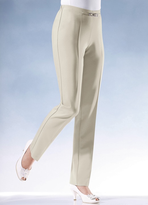 Hosen - Hose mit modisch schmaler Fußweite, in Größe 019 bis 245, in Farbe HELLBEIGE Ansicht 1