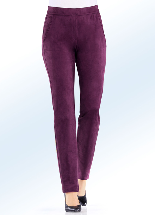Hosen in Schlupfform - Trendige, samtweiche Hose, in Größe 018 bis 092, in Farbe BORDEAUX Ansicht 1