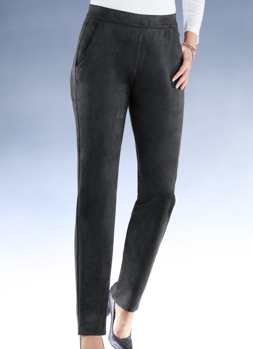 Hosen in Schlupfform - Trendige, samtweiche Hose, in Größe 018 bis 092, in Farbe SCHWARZ Ansicht 1