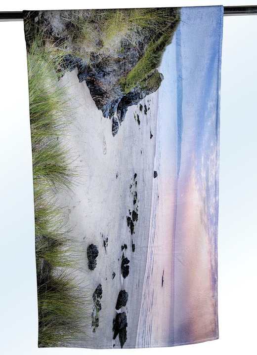- Frottierserie mit himmlischem Strandmotiv „Cornwall“, in Größe 200 (1 Handtuch, 50/100 cm, WEISS) bis 300 (1 Handtuch, 50/100 cm, ALLOVER-DESSIN), in Farbe WEIß