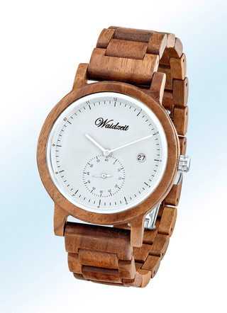 Eine Herrenuhr der Marke Waidzeit aus naturbelassenem Walnussholz