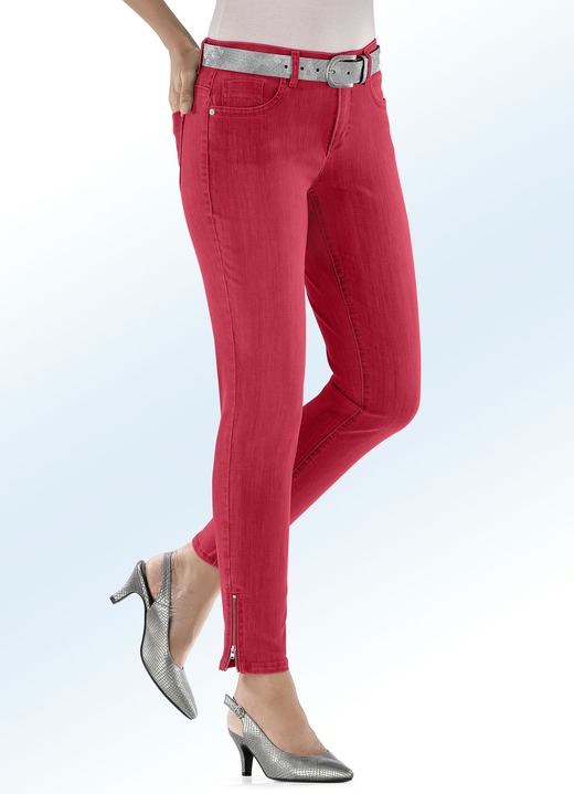 Hosen mit Knopf- und Reißverschluss - Magic-Jeans mit modischen Reißverschlüssen an den Beinabschlüssen, in Größe 017 bis 050, in Farbe ROT Ansicht 1