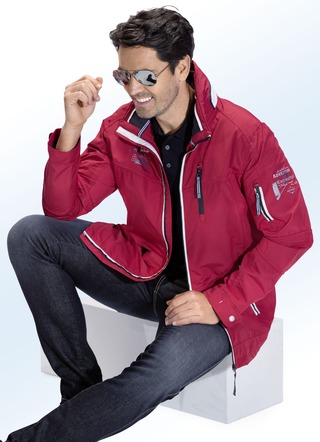 Kurzjacke mit verschweißten Nähten