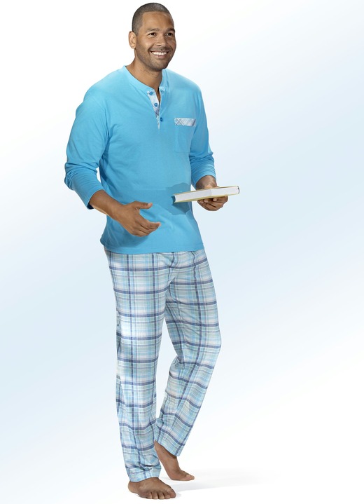 Schlafanzüge - Schlafanzug mit Knopfleiste, aufgesetzter Brusttasche und Karodessin, in Größe 046 bis 060, in Farbe TÜRKIS-MINT-JEANSBLAU