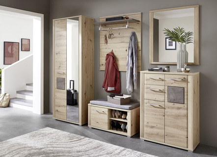 Garderobenmöbel, Schubladen und Türstopper mit Softclose