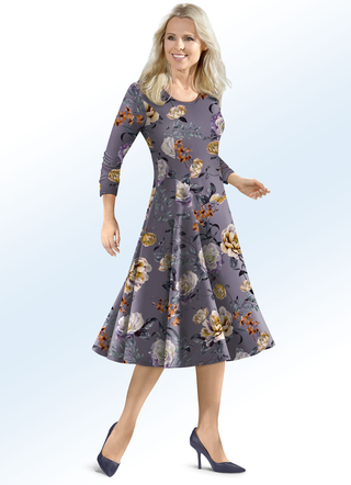Kleid mit schwingendem Rockteil