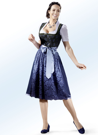 Dirndl mit Schürze