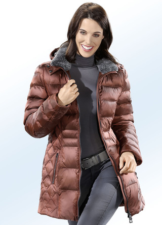 Jacke mit abnehmbarer Kapuze