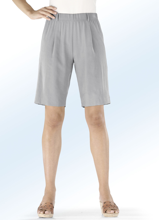 Bermudas in bequmer Schlupfform