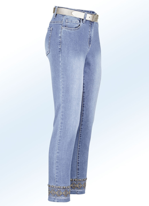 - Jeans mit aufwendigen Stickereien, in Größe 017 bis 052, in Farbe HELLBLAU Ansicht 1
