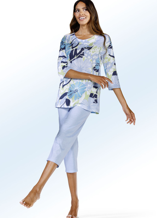 Schlafanzüge & Shortys - Schlafanzug mit Rundhals und 3/4-langen Ärmeln, in Größe 036 bis 052, in Farbe ZARTBLAU-WEIß