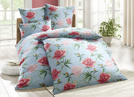 Bettwäsche-Garnitur mit floralen Motiv