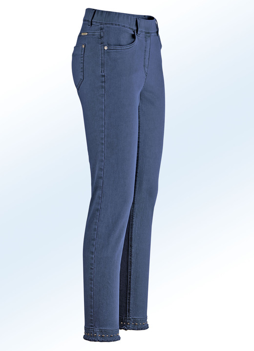 Hosen - Magic-Jeans mit toller Nietenzier sowie angesagtem Fransensaum, in Größe 017 bis 052, in Farbe JEANSBLAU Ansicht 1