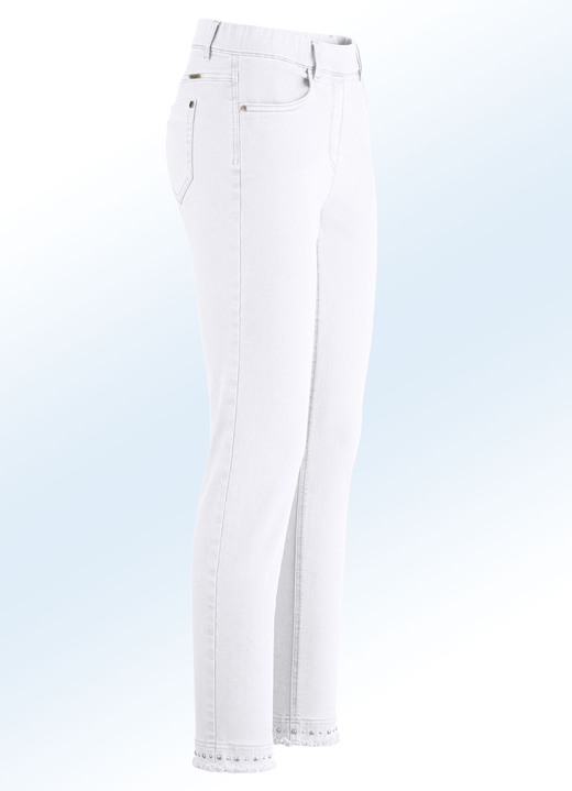 Hosen - Magic-Jeans mit toller Nietenzier sowie angesagtem Fransensaum, in Größe 017 bis 052, in Farbe WEISS Ansicht 1
