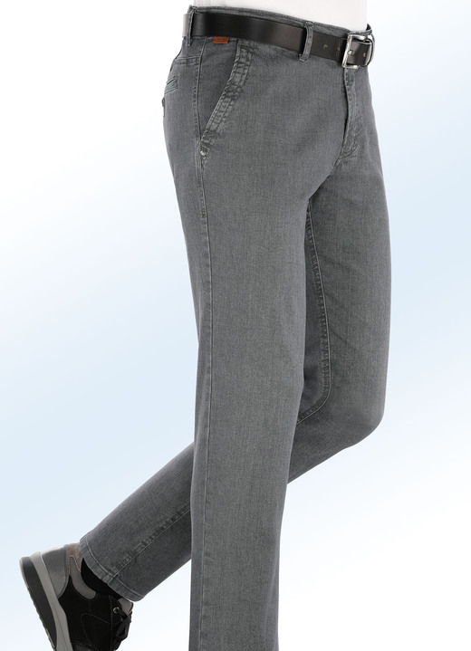- Jeans mit schrägen Eingriffstaschen in 3 Farben, in Größe 024 bis 064, in Farbe MITTELGRAU Ansicht 1