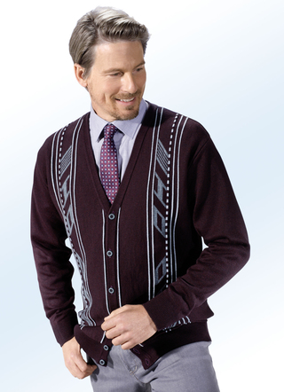 Interessanter Cardigan mit durchgehender Knopfleiste