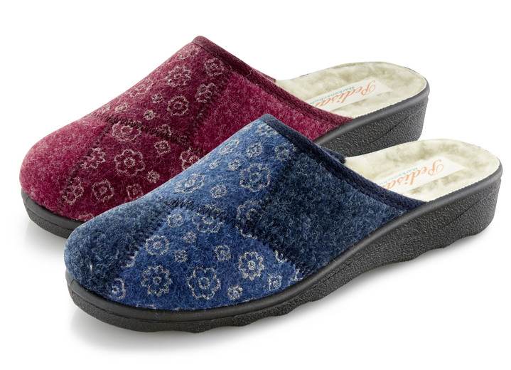 - Zweierpack Pantoffeln aus Textilmaterial, in Größe 036 bis 042, in Farbe MARINE+BORDEAUX