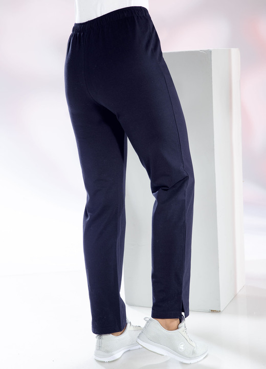 - Freizeithose in 3 Farben, in Größe 019 bis 050, in Farbe MARINE