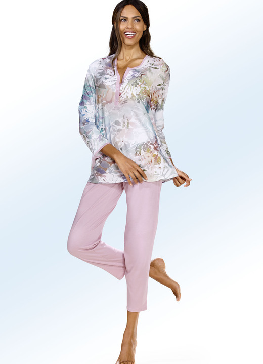 Damenmode - Schlafanzug mit langen Ärmeln und 7/8-langer Hose, in Größe 036 bis 054, in Farbe ROSENHOLZ-BUNT Ansicht 1