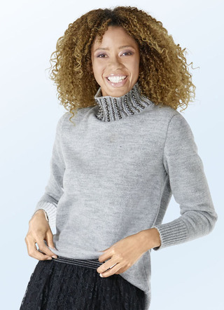 Pullover mit auffälliger Perlenzier