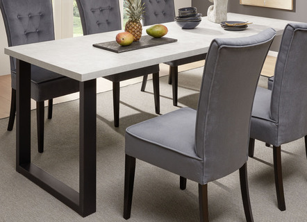 Tisch mit Auszug und Metallkufe