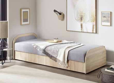 Bett mit Bonnell-Federkern-Matratze