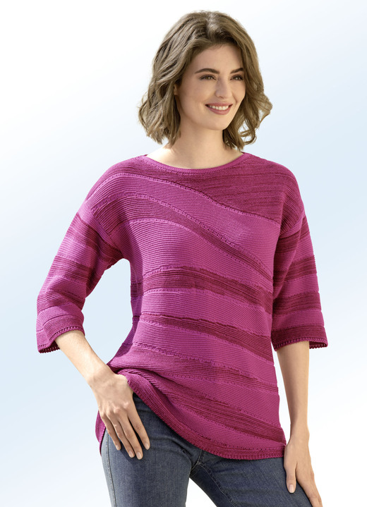 - Pullover in aufwendigem Styling, in Größe 036 bis 052, in Farbe BEERE