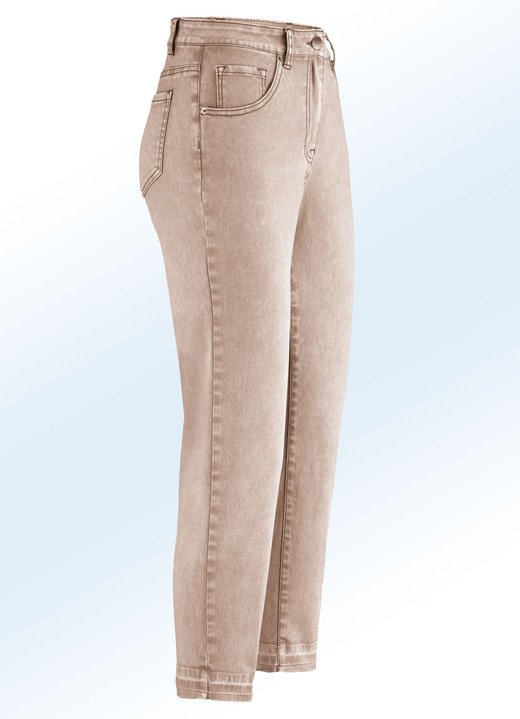 - Jeans in 7/8-Länge mit modischer Saumfärbung, in Größe 017 bis 048, in Farbe ROSENHOLZ Ansicht 1