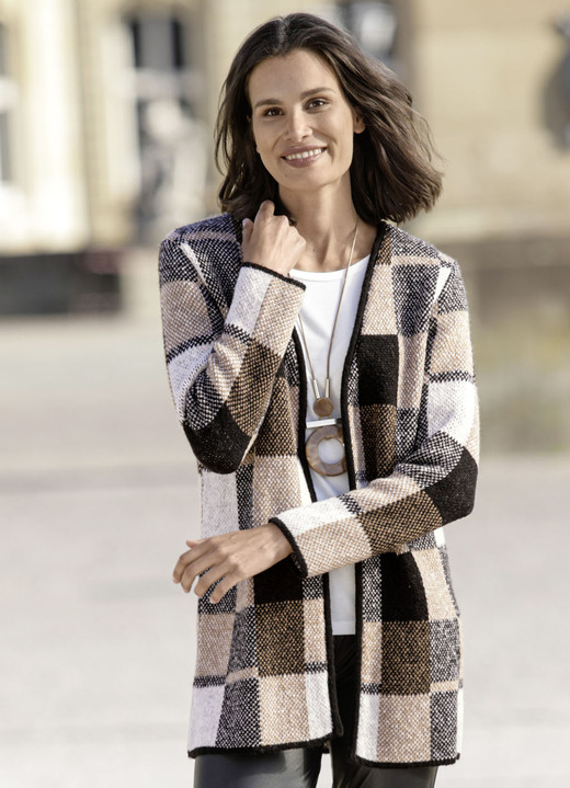 - Strickjacke in weicher Qualität, in Größe 038 bis 054, in Farbe SCHWARZ-CAMEL-ECRU