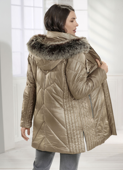 Winterjacken - Jacke in 2 Farben Winterjacken - Jacke in 2 Farben, in Größe 040 bis 060, in Farbe GOLDBEIGE