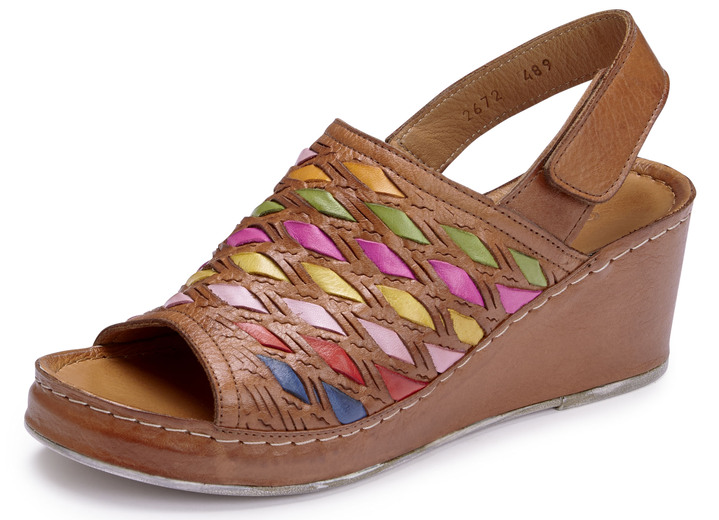 Sandaletten & Pantoletten - Gemini Sandalette mit raffinierten, bunten Flechtdurchzügen, in Größe 036 bis 042, in Farbe COGNAC Ansicht 1