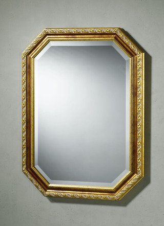 Spiegel aus Pinienholz