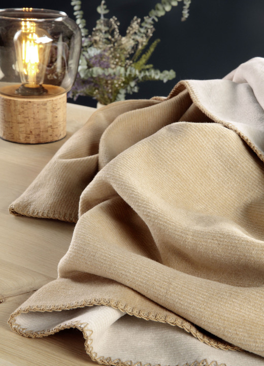 - Wohndecke mit Uni-Wendeseite und Häkelsaum, in Farbe CREME-NATUR Ansicht 1