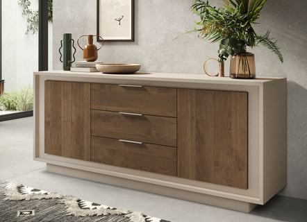 Stilvolles Sideboard