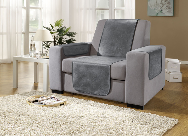 - Sessel- und Sofaschoner mit Anti-Rutsch-Beschichtung, in Größe 101 (Sesselschoner, 50x150 cm) bis 865 (2 Armlehnenschoner, 50x 70 cm), in Farbe GRAU