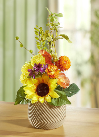 Blumen-Arrangement in Topf aus Keramik
