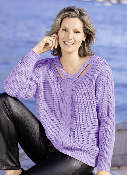 Basics - Pullover mit Cut-Outs, in Größe 036 bis 052, in Farbe FLIEDER Ansicht 1