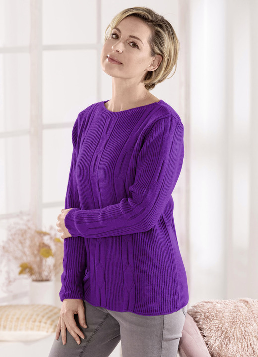 Basics - Pullover mit streckendem Längsmuster Basics - Pullover mit streckendem Längsmuster, in Größe 036 bis 052, in Farbe VIOLA