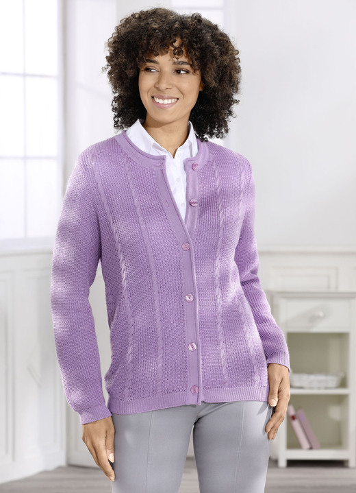 Basics - Strickjacke mit Schurwolle Basics - Strickjacke mit Schurwolle, in Größe 038 bis 054, in Farbe FLIEDER