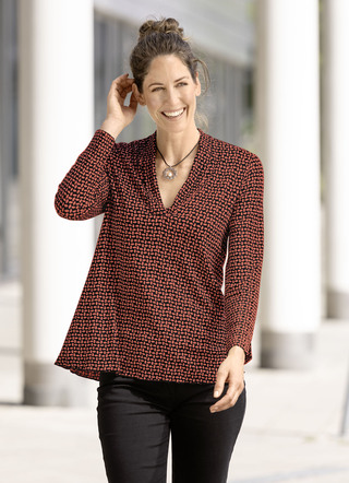 Shirt in leicht ausgestellter Form in 2 Farben