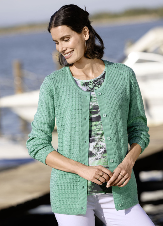 Basics - Strickjacke mit Alloverstruktur Basics - Strickjacke mit Alloverstruktur, in Größe 038 bis 054, in Farbe JADEGRÜN