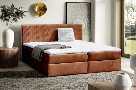 Boxspringbett mit Rahmen aus Wotaneiche