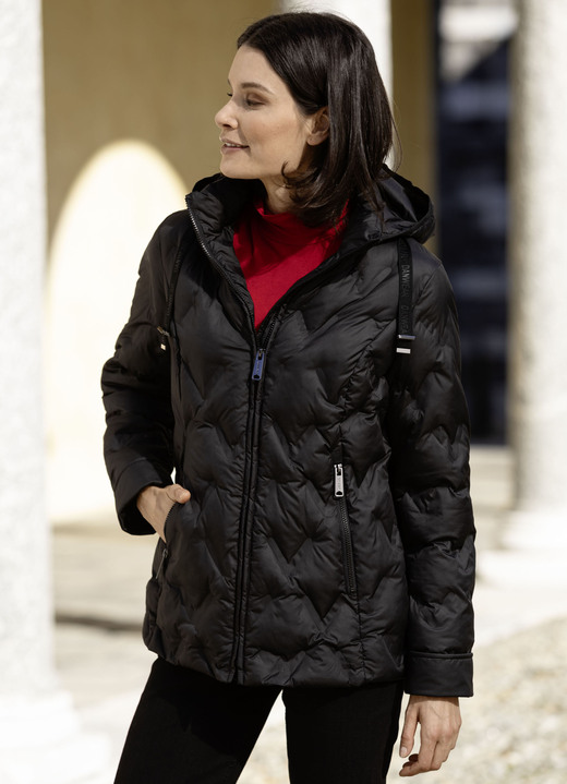Kurz - Funktionsjacke mit geklebten Kammern Kurz - Funktionsjacke mit geklebten Kammern, in Größe 034 bis 052, in Farbe SCHWARZ