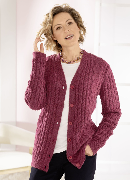 Basics - Strickjacke in sehr flauschiger Qualität, in Größe L(44/46) bis XXL(52/54), in Farbe BEERE MELIERT Ansicht 1